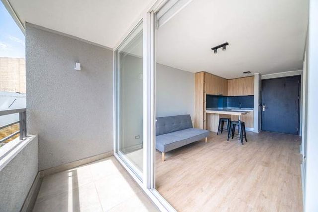 Edificio Cinco de Ab [3129-1]