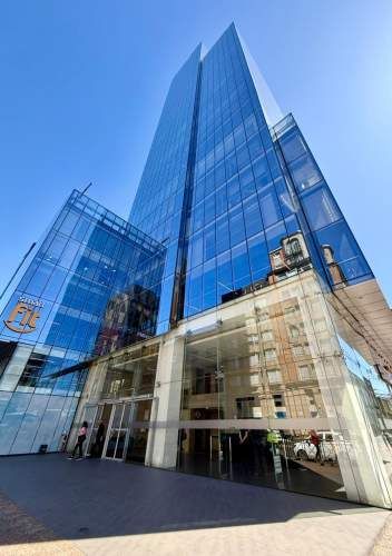 Oficina Edificio moderno del centro Temuco, en arriendo.