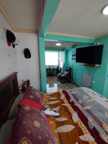 En Iquique, Vendo Hermosa y agradable Casa Esquina de 3 pisos, 5dormitorios 3baños 1Estacionamiento