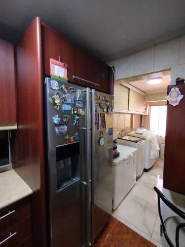 En Iquique, Vendo Hermosa y agradable Casa Esquina de 3 pisos, 5dormitorios 3baños 1Estacionamiento