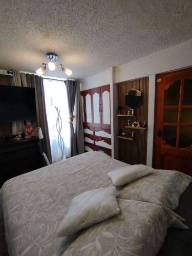 En Iquique, Vendo Hermosa y agradable Casa Esquina de 3 pisos, 5dormitorios 3baños 1Estacionamiento