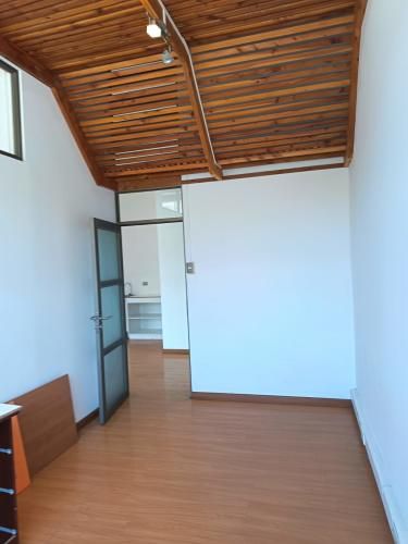 AMPLIO LOCAL COMERCIAL SECTOR SUR ANTOFAGASTA EDIFICIO NAUTICO