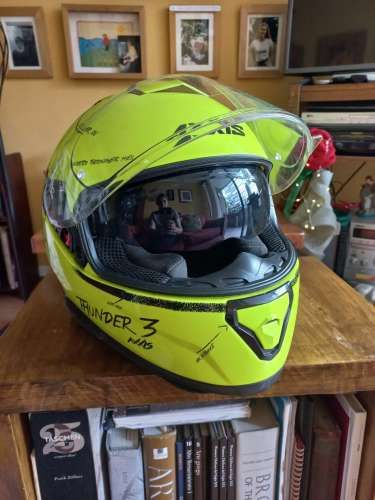 Casco moto Axxis amarillo