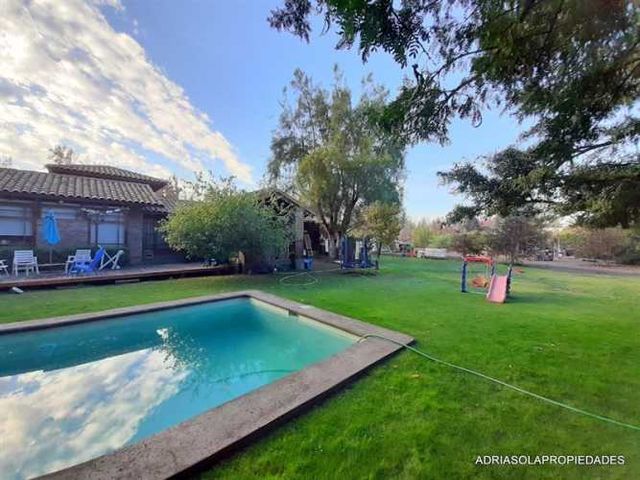 CASA 4D 4B, estar, servicios más taller con baño 264 mts en 5.017 de terreno