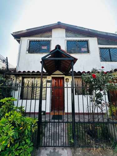 HERMOSA CASA EN VENTA , EXCELENTE UBICACION