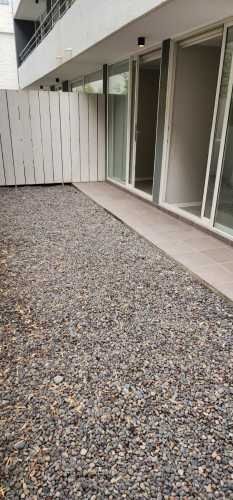 Se arrienda depto con Patio en Stgo Centro de 2 dormitorios