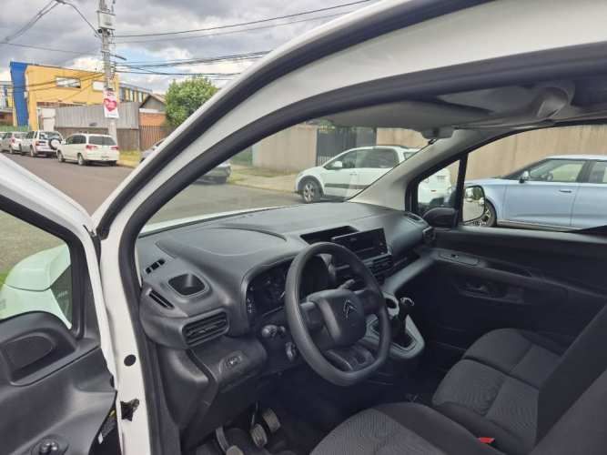 Citroen berlingo año 2022 full