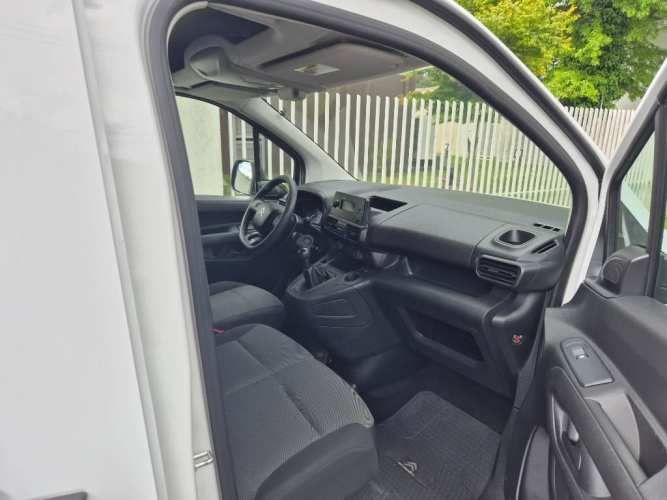 Citroen berlingo año 2022 full