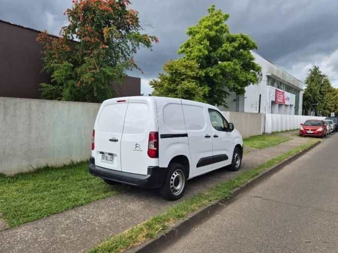 Citroen berlingo año 2022 full