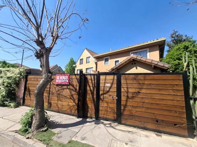 Rebajada y remodelada casa en El Campanario. Santa Marta de Huechuraba