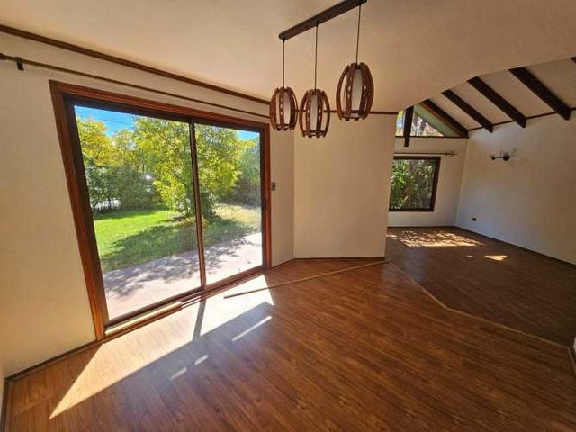 Casa, gran patio, cerca Dunas Con Con. (135703)