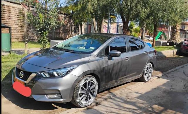 VENDO TAXI EJECUTIVO NISSAN NEW VERSA 2022