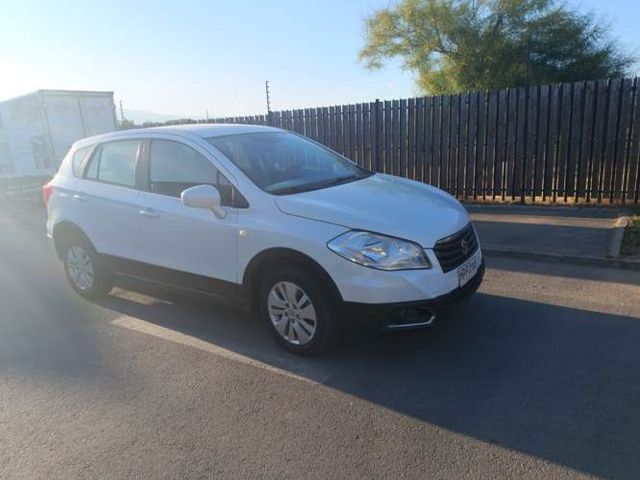 Suzuki S-Cross GL HB en muy buen estado