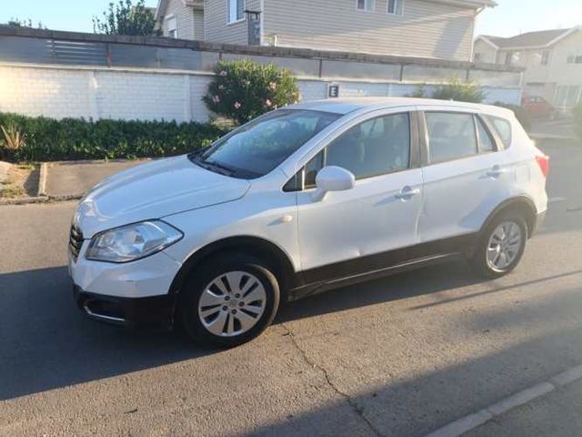 Suzuki S-Cross GL HB en muy buen estado