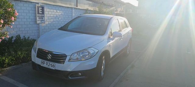 Suzuki S-Cross GL HB en muy buen estado