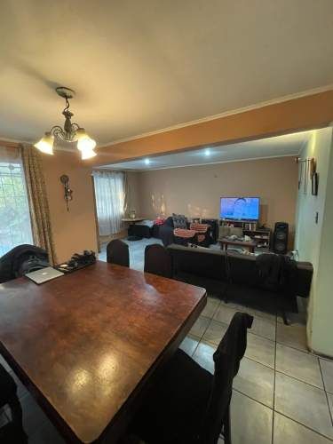 Punta Arenas- Trinidad / Amplia Casa 3 dormitorios 1 baño estacionamiento