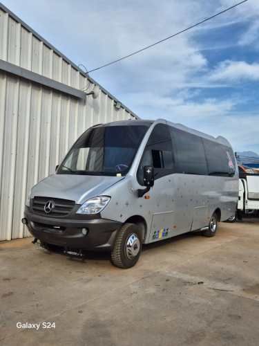 SE VENDE UNVI 4X4 AÑO 2015