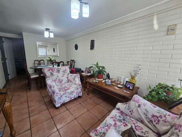 VENTA CASA 1 PISO EN SANTA MARÍA DE MAIPÚ