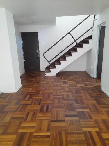 DUPLEX DE 3 HABITACIONES 2 BAÑOS EN PLENO CENTRO