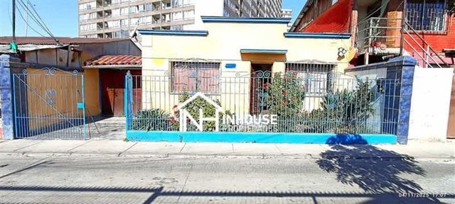 CASA SANTA ROSA//DEPARTAMENTAL//VARAS MENA