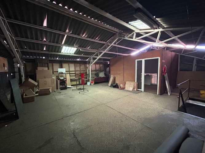 VENTA DE GALPÓN COMERCIAL - SANTIAGO CENTRO