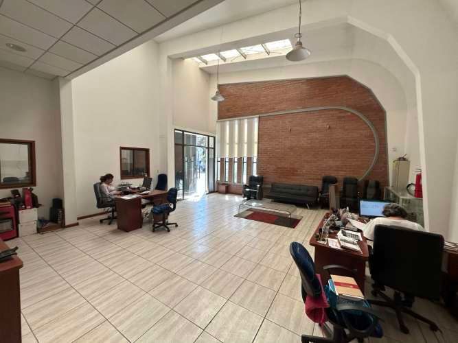 VENTA DE GALPÓN COMERCIAL - SANTIAGO CENTRO