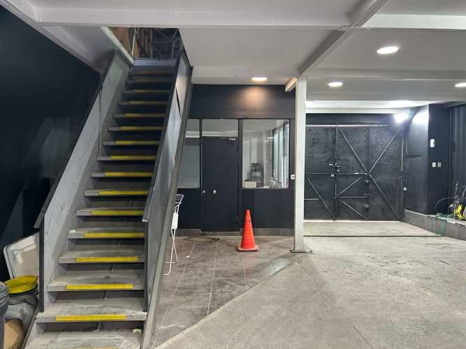 VENTA DE GALPÓN COMERCIAL - SANTIAGO CENTRO