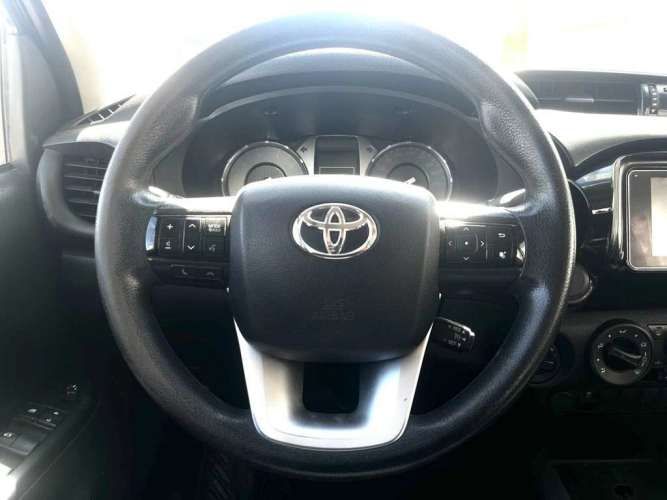 TOYOTA HILUX 2022