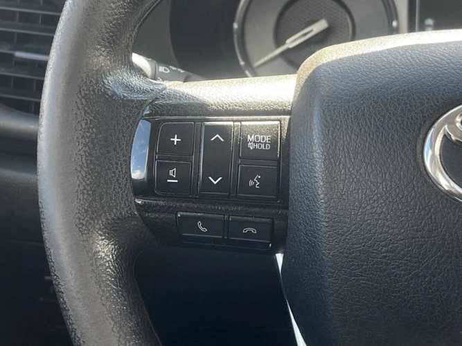 TOYOTA HILUX 2022