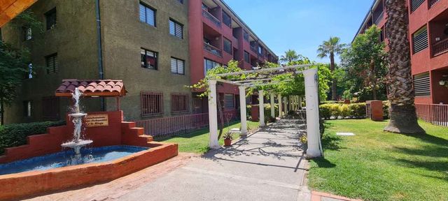 EN VENTA COMODO DEPTO 3D, 2B Y ESTACIONAMIENTO EN LA FLORIDA