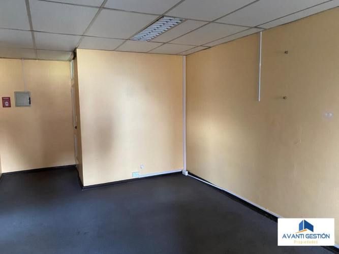 VENTA DE OFICINA EN EDIFICIO BAQUEDANO
