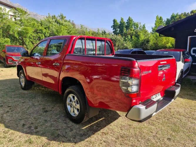 Mitsubishi l200 2022