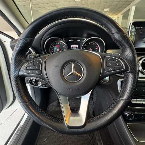 Mercedes-Benz GLA 200 Hatchback 1.6 Automático 2020