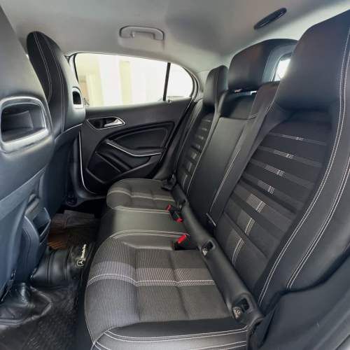 Mercedes-Benz GLA 200 Hatchback 1.6 Automático 2020