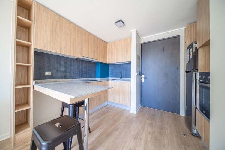 Edificio Cinco de Ab [3129-1]