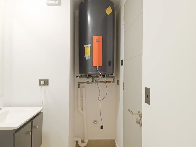 Av. Fermín Vivaceta  [2465-3]