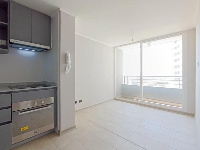 Av. Fermín Vivaceta  [2465-3]