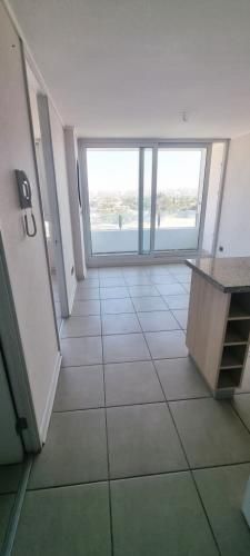 DEPTO CASI NUEVO 2D/1B CON ESTACIONAMIENTO M. R. D