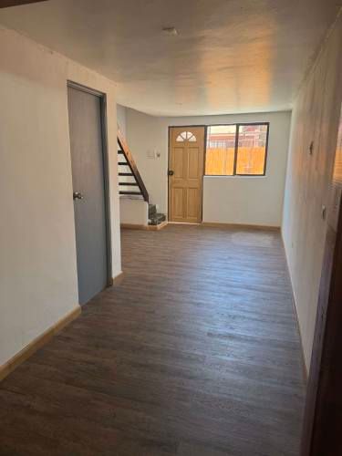 Casa pasaje tres, a cuadras del mall y playa Cavancha.