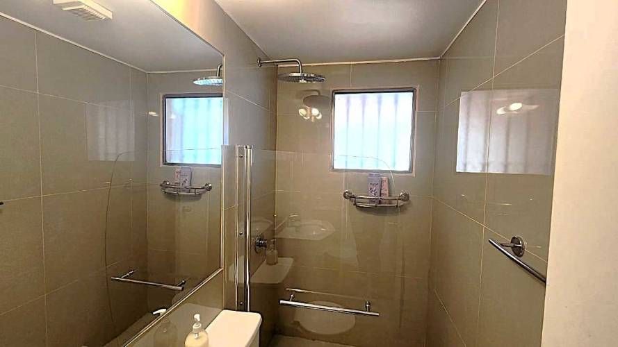 Moderna Vivienda con Excelente Conectividad (135836)