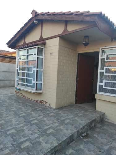 Arriendo casa de 1 piso 3 dormitorios valle Grande . Lampa