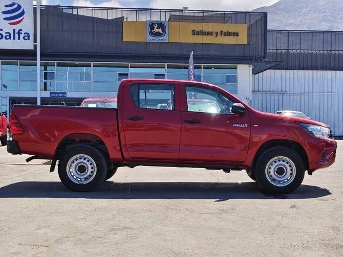 TOYOTA HILUX 2023