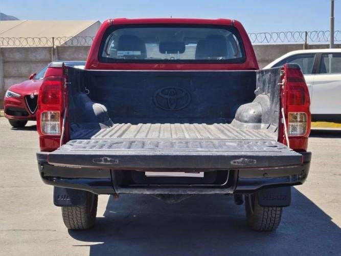 TOYOTA HILUX 2023