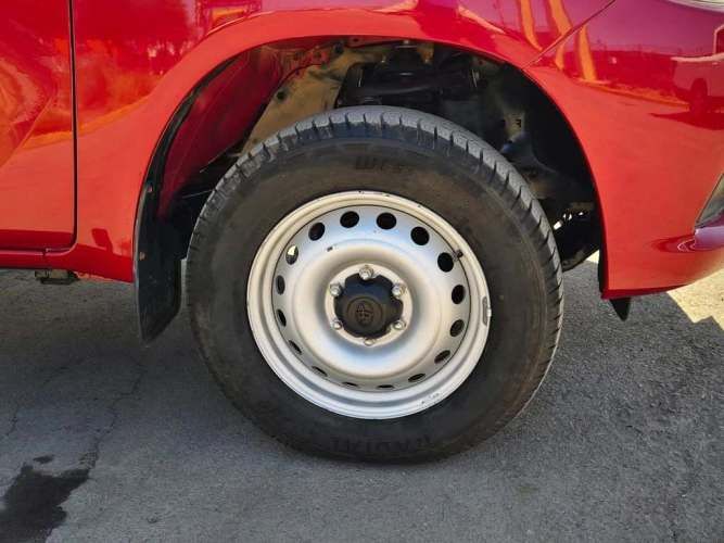 TOYOTA HILUX 2023