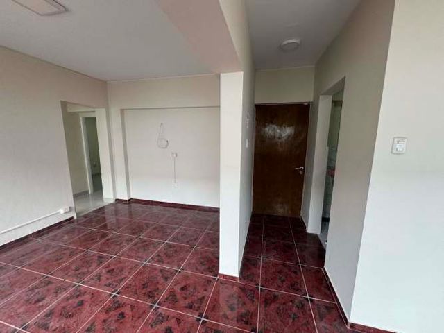 Se Arrienda Linda Oficina en pleno centro 3 of. 1b 1 sin Amoblar!