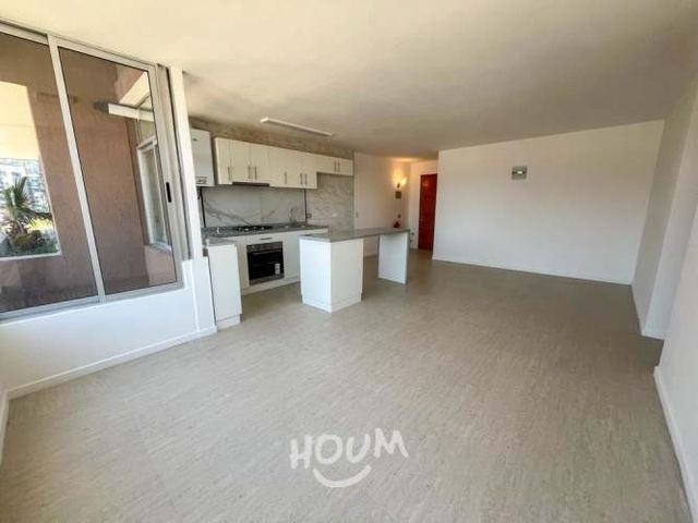 Departamento en Avenida Luis Thayer Ojeda