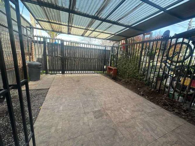 Venta Casa 2 Habitaciones 1 baño 1 Estac. Villa Isabel Riquelme Maipu