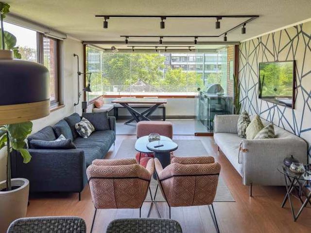 Colegio San Ignacio. 3 Dorm + 3 Baños. Providencia