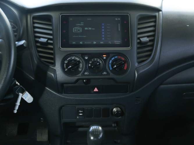 Mitsubishi L200 2023 L-200 Work Cr D/c 4x2 Td