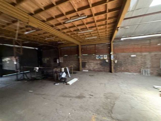 LOCAL COMERCIAL Conde de Manzo 926